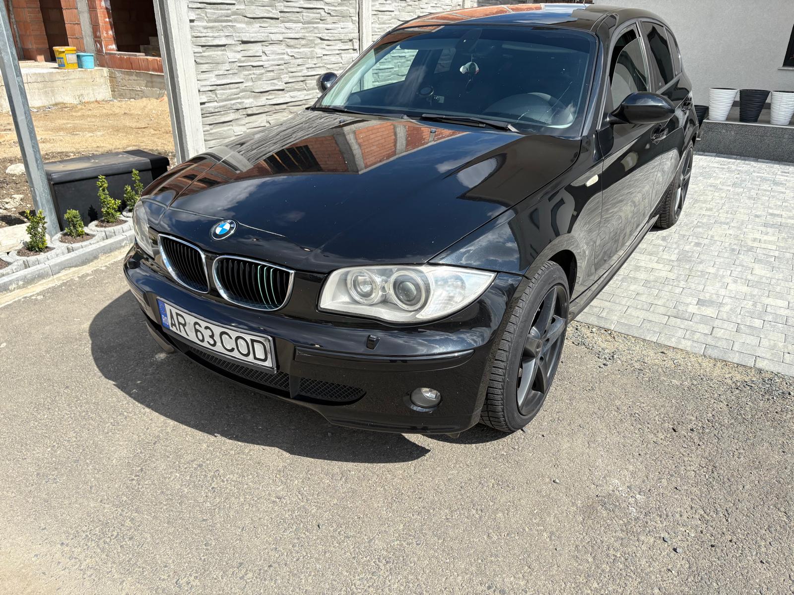 BMW E87 Inainte Colantare Negru
